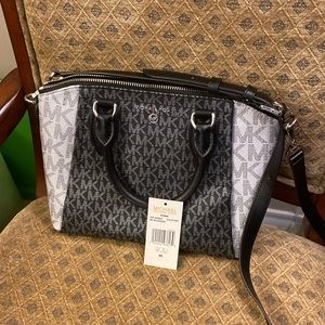 MK bag ! Gently used